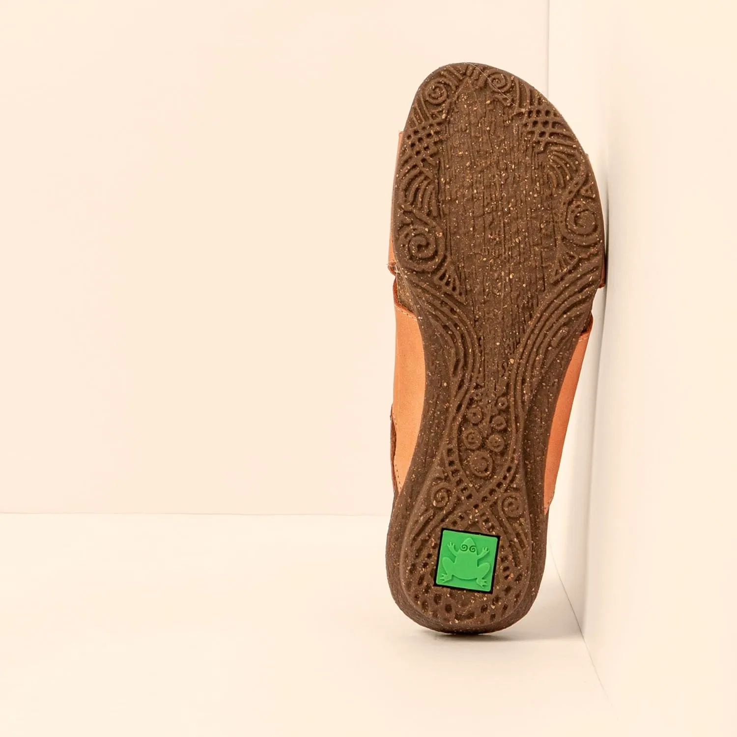 El Naturalista Women's Classic Flat Sandal