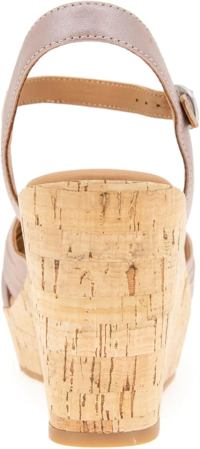 Gentle Souls by Kenneth Cole Women's Nomi Wedge Sandal