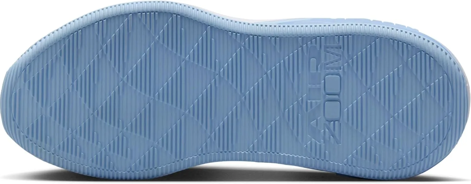 Nike Women's Bella 7 Sneaker