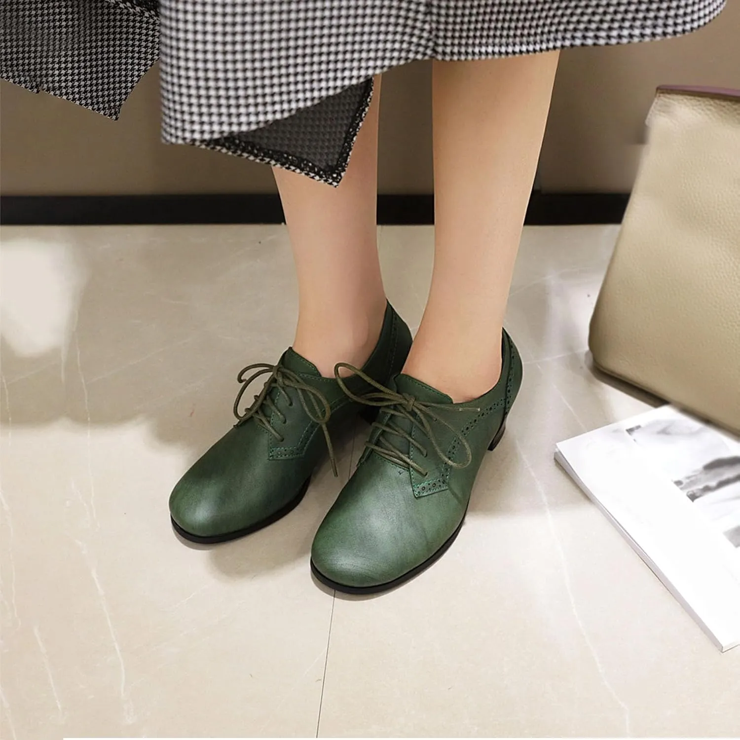 SHEMEE Women's Chunky Mid Heels Oxfords Vintage Round Square Toe Block Heeled Brogues Lace Up Work Offic Dress Shoes