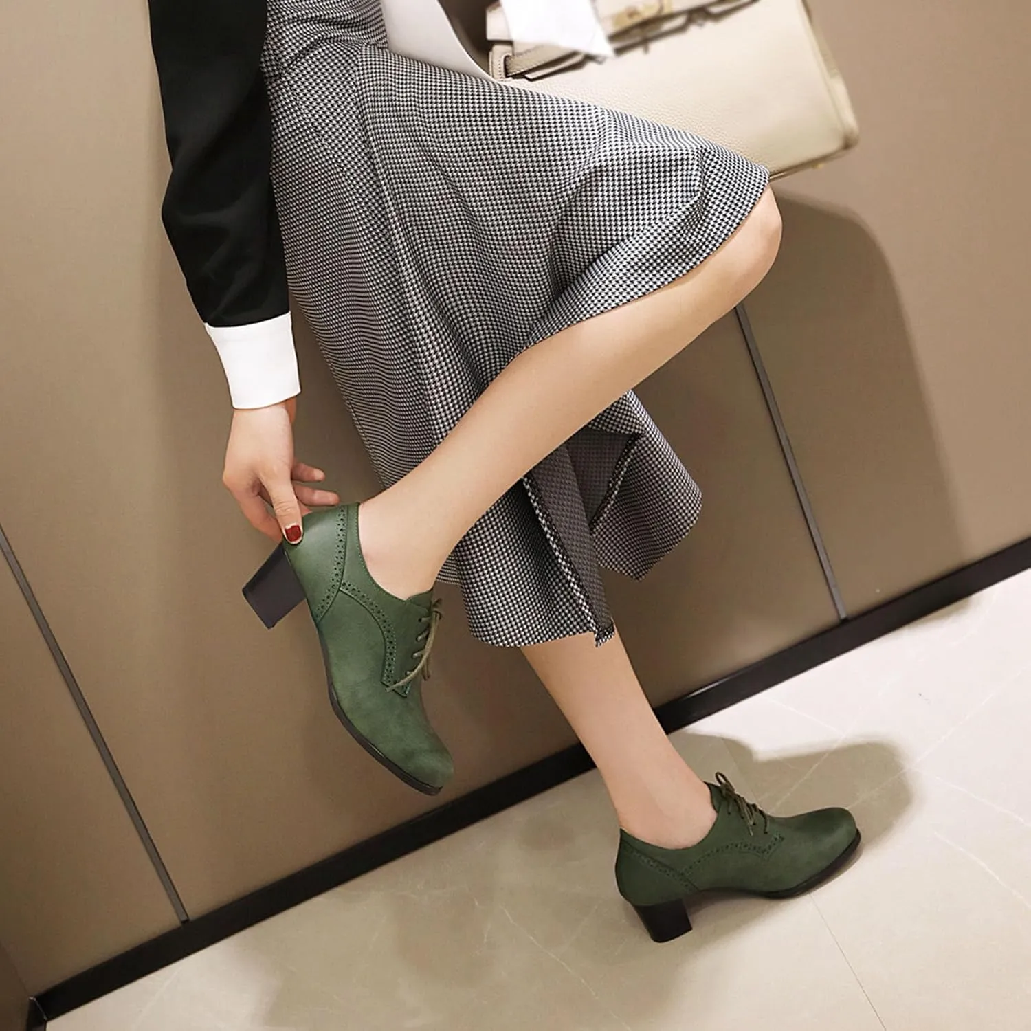 SHEMEE Women's Chunky Mid Heels Oxfords Vintage Round Square Toe Block Heeled Brogues Lace Up Work Offic Dress Shoes