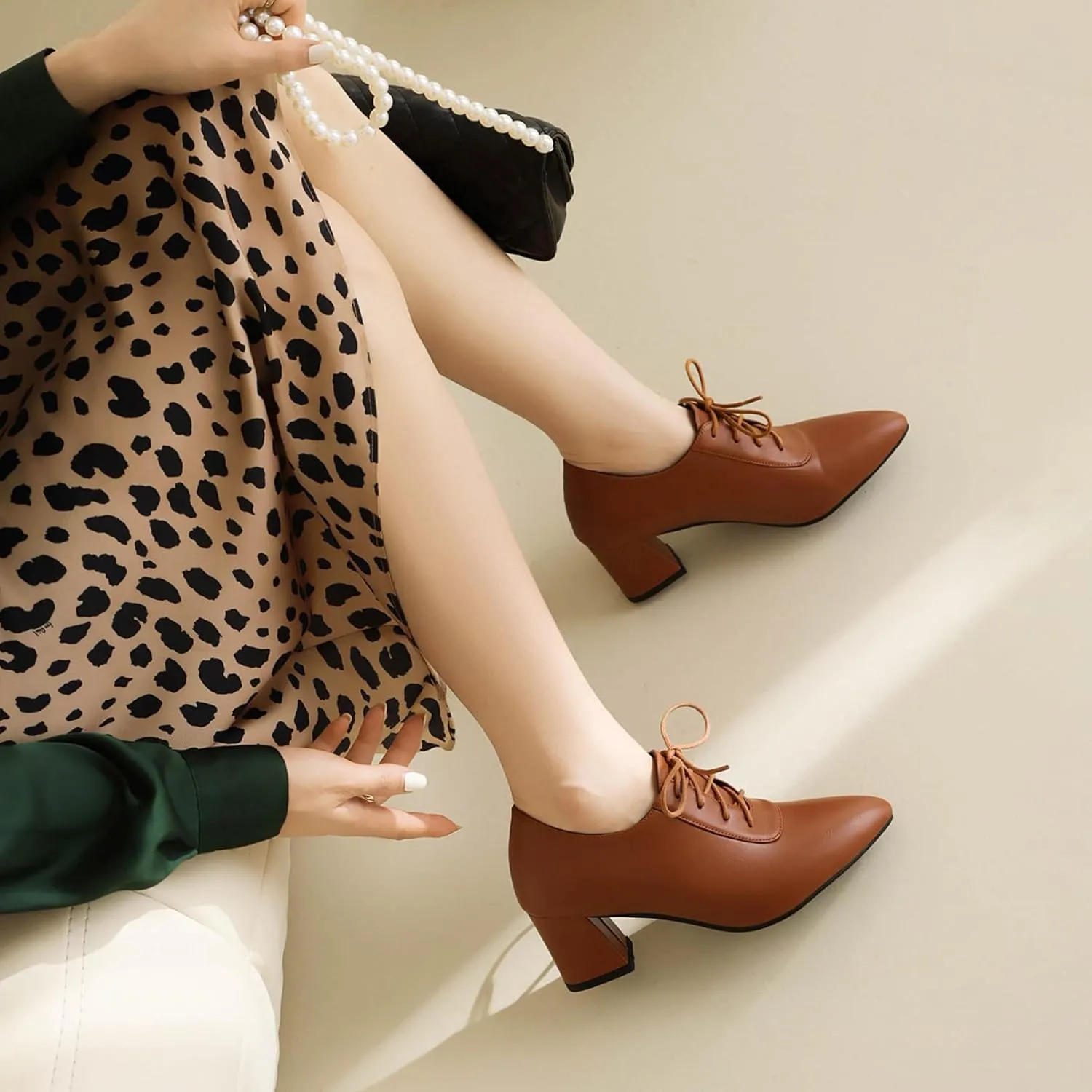 Women Vintage Chunky Heels Oxfords Pointed Toe Brogues Office Shoes